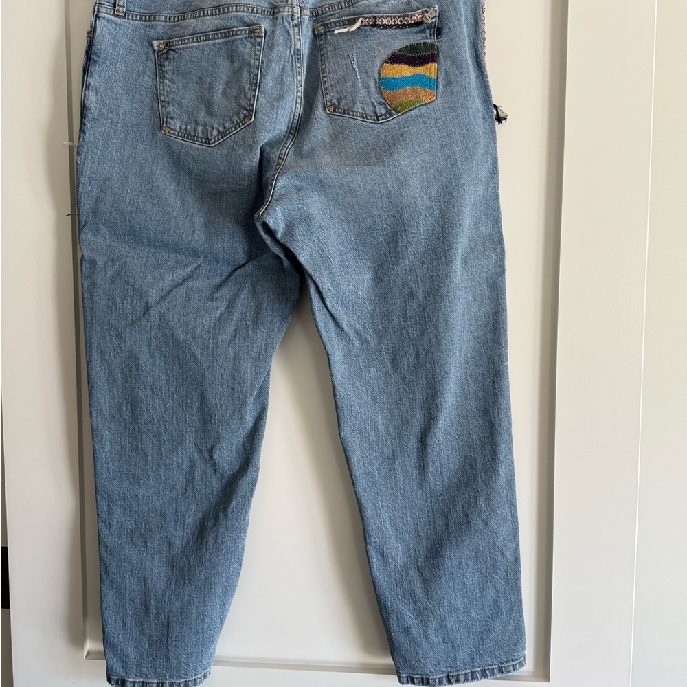 Anthropologie Embroidered Pilco Patchwork Jeans-great used condtion - Picture 4 of 5